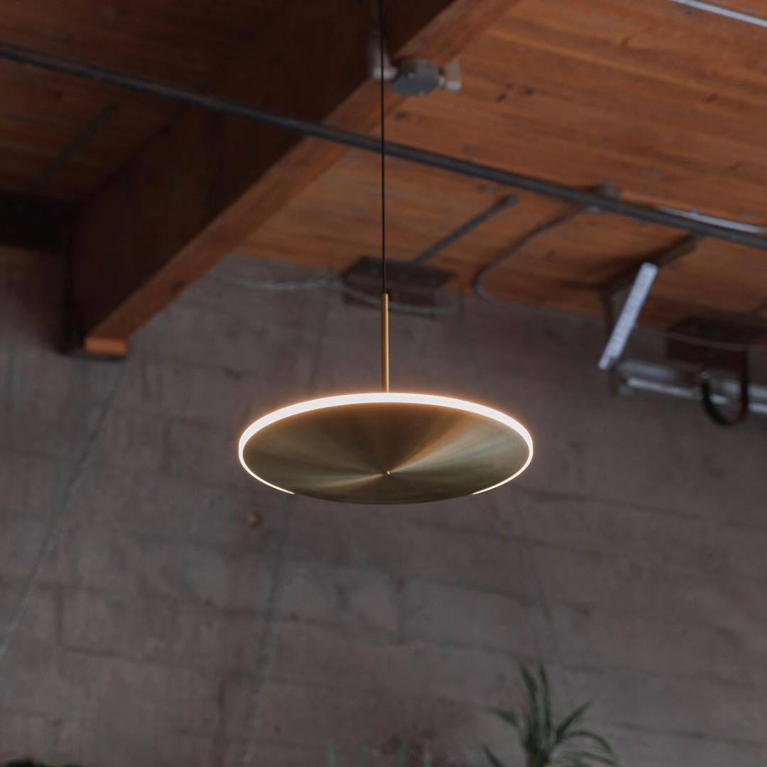 Uvenisra nowoczesna minimalistyczna lampa wisząca w kształcie talerza
