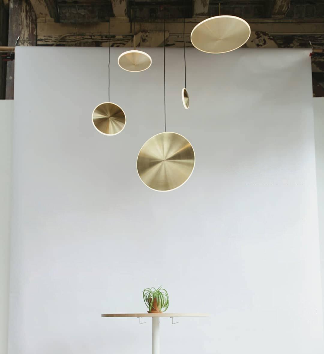 Uvenisra nowoczesna minimalistyczna lampa wisząca w kształcie talerza