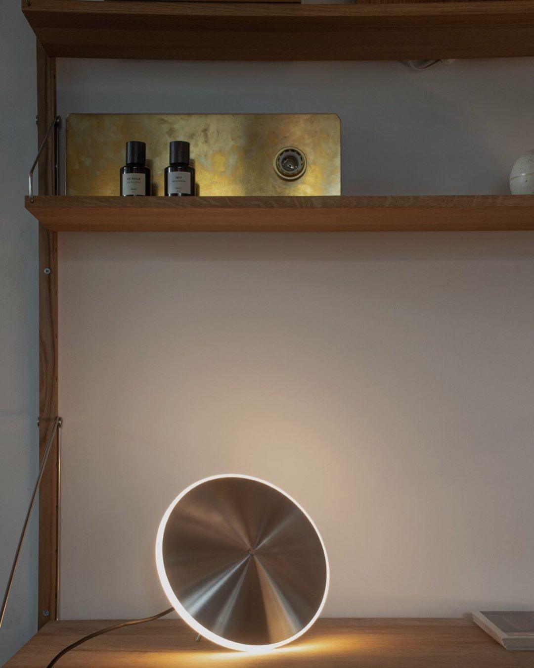 Uvenisra nowoczesna minimalistyczna lampa wisząca w kształcie talerza