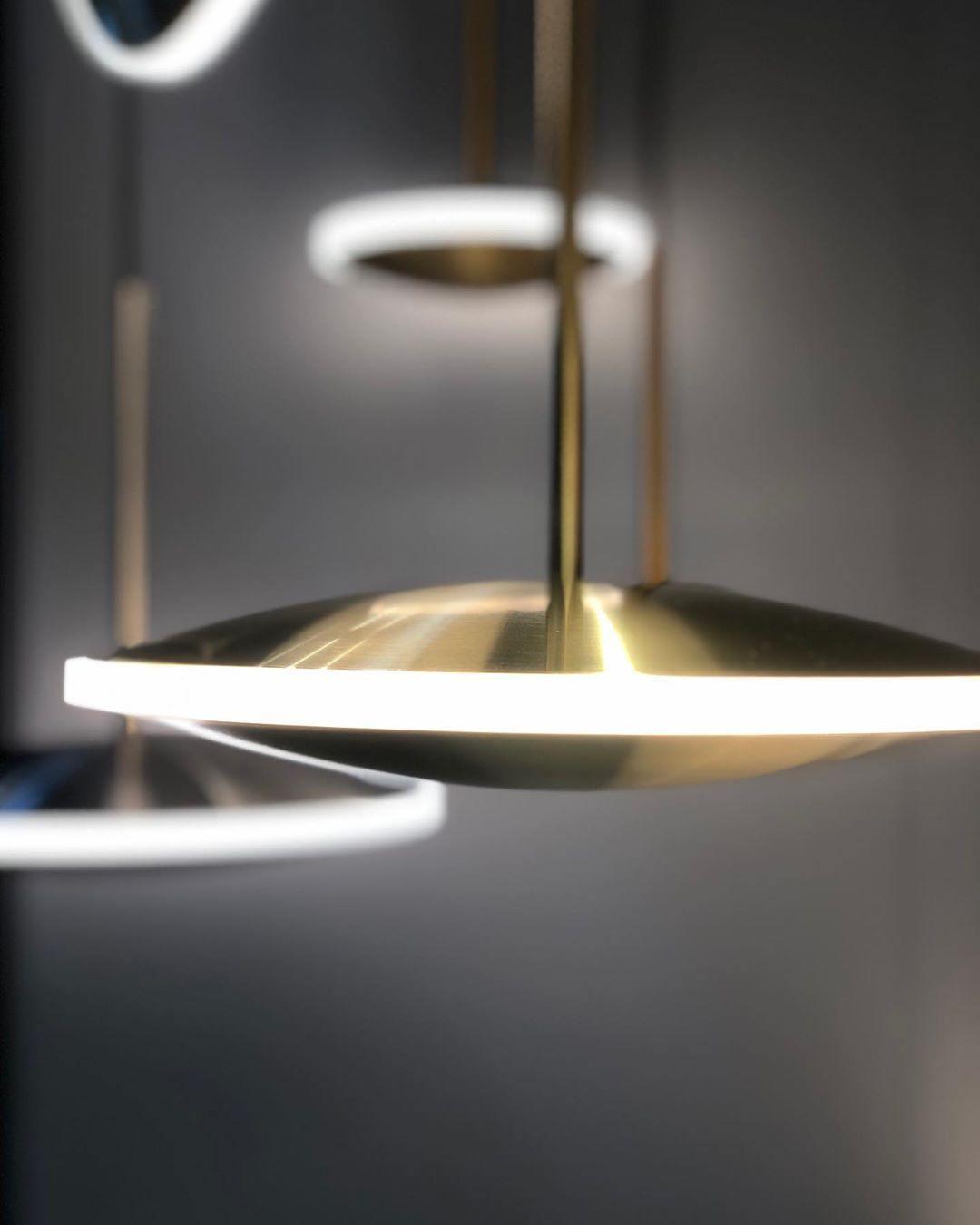 Uvenisra nowoczesna minimalistyczna lampa wisząca w kształcie talerza