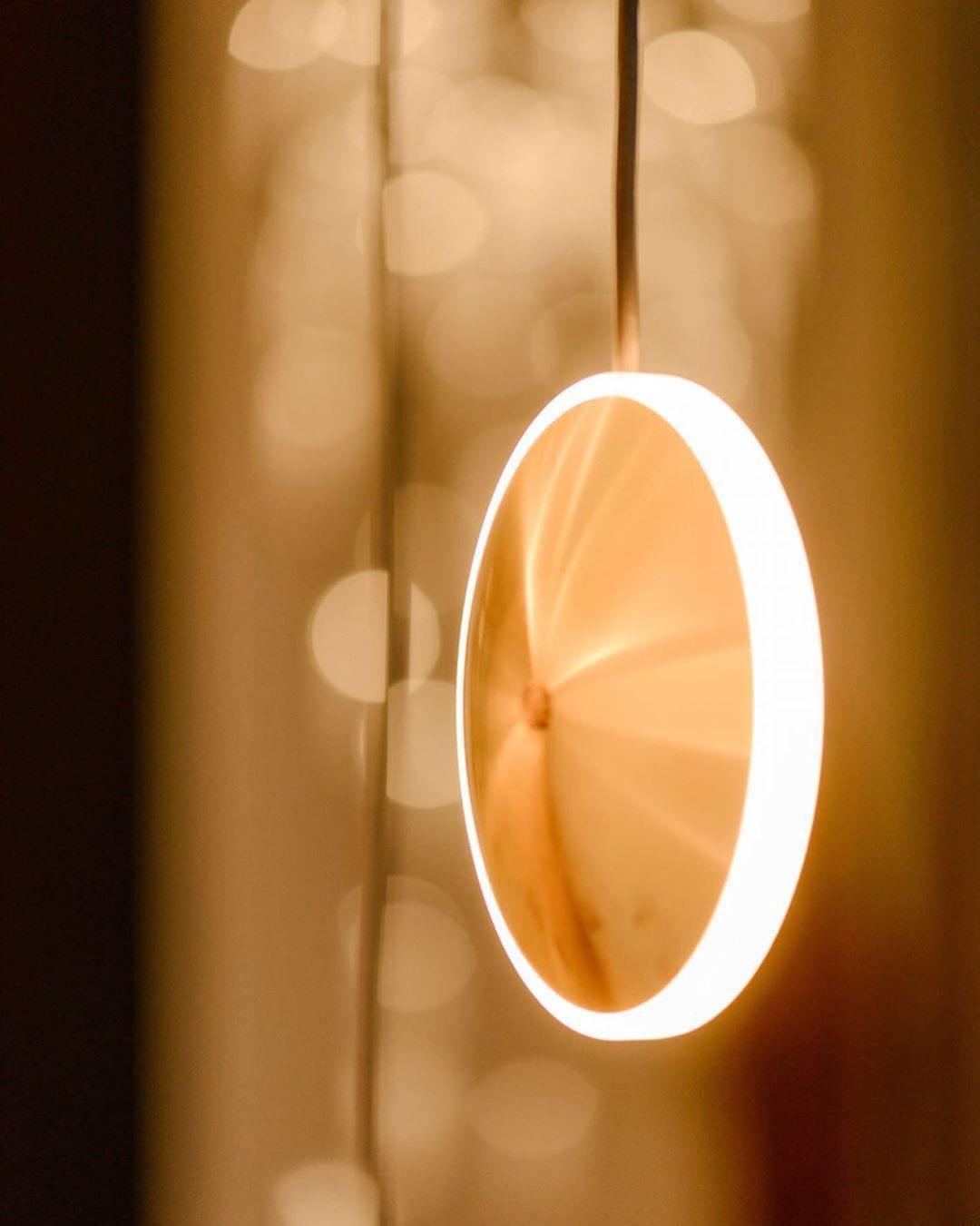 Uvenisra nowoczesna minimalistyczna lampa wisząca w kształcie talerza