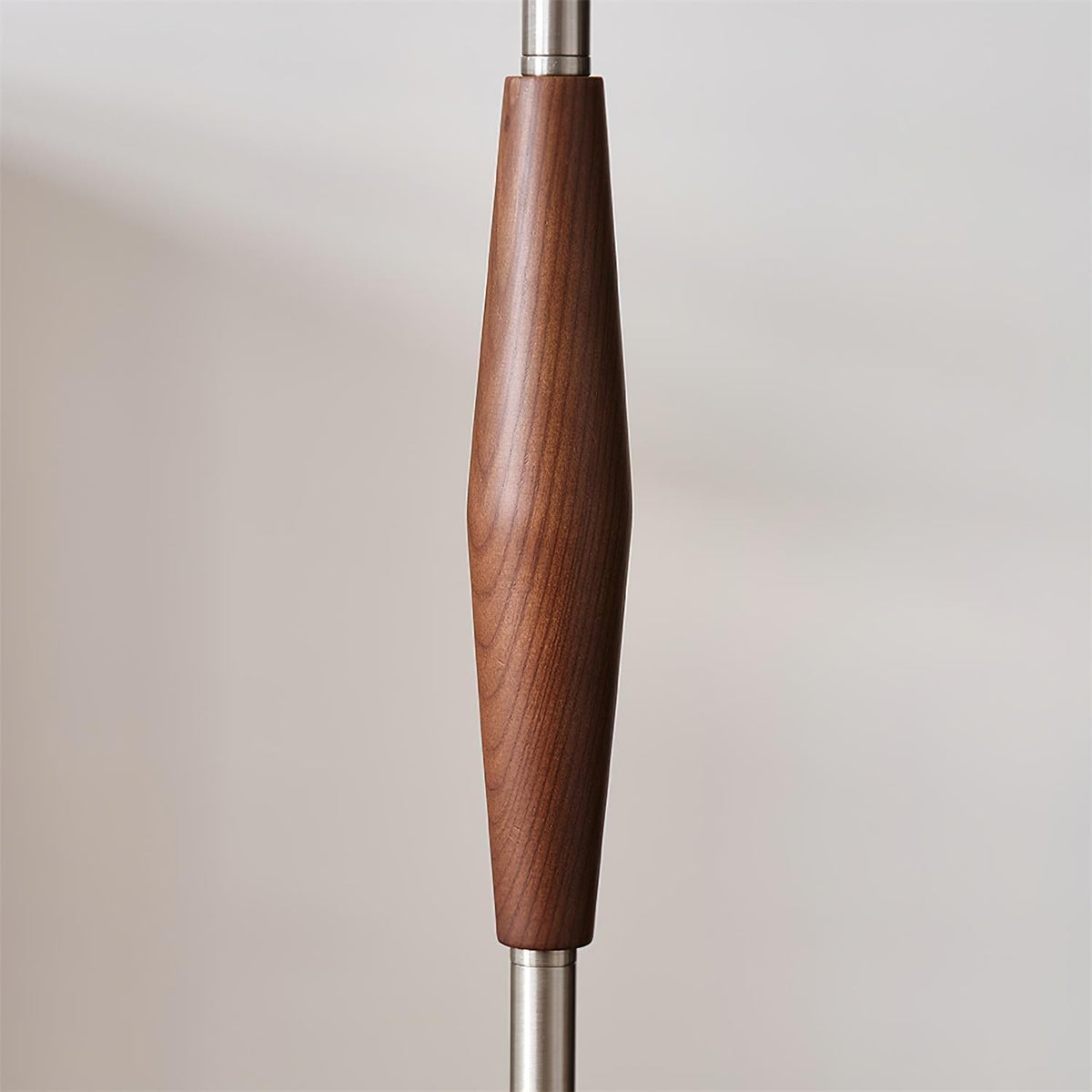 Oreluine lampa stojąca