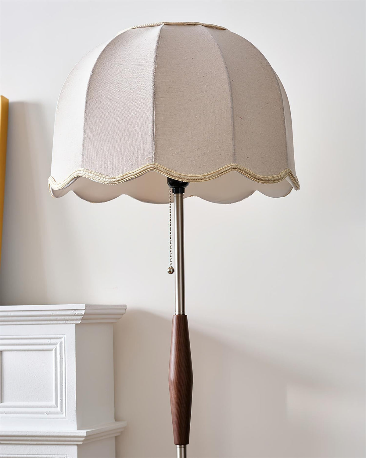 Oreluine lampa stojąca
