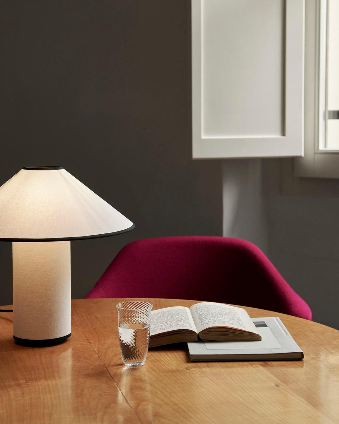Maddy minimalistyczna lampa stołowa