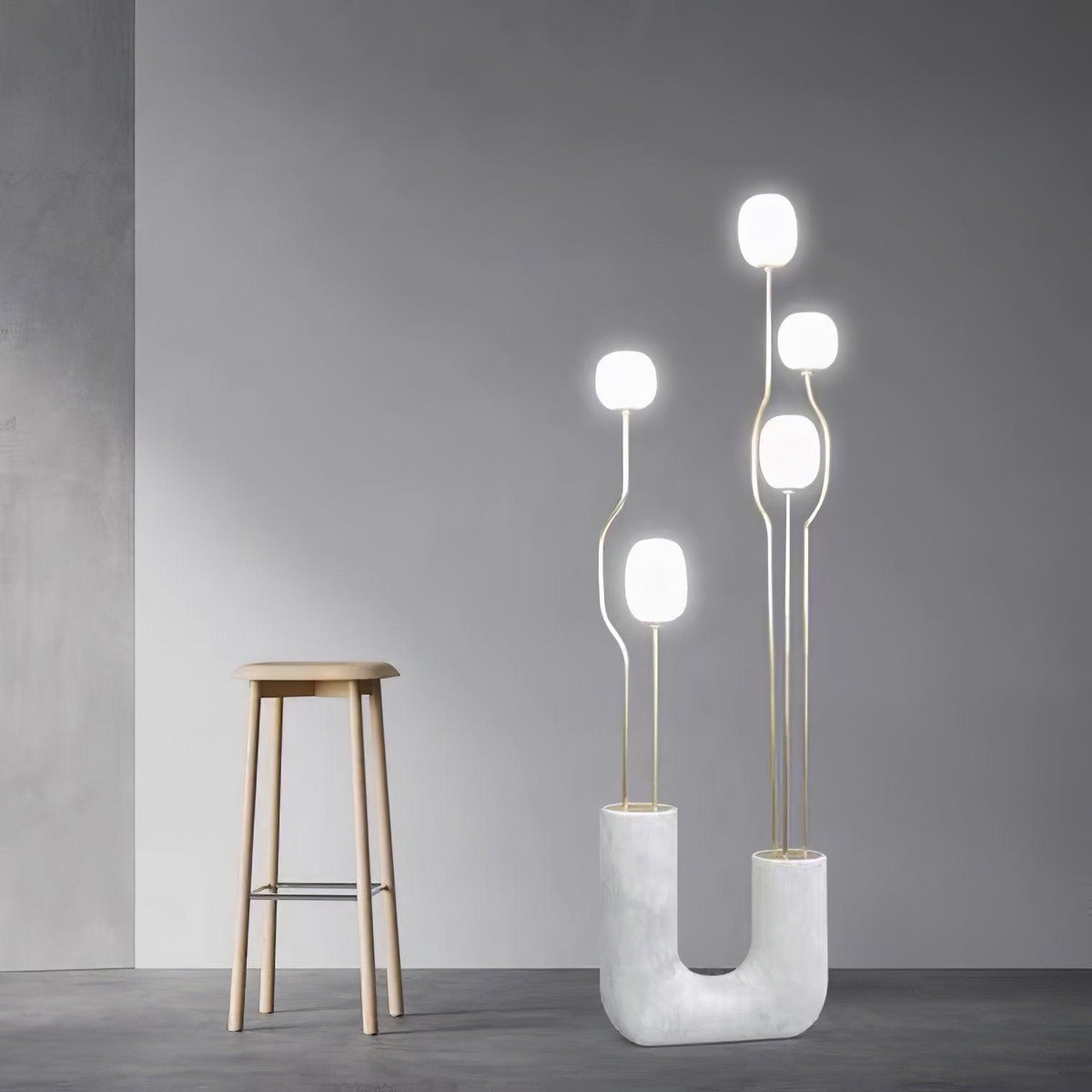 Avenoaya elegancka zewnętrzna lampa stojąca Comet