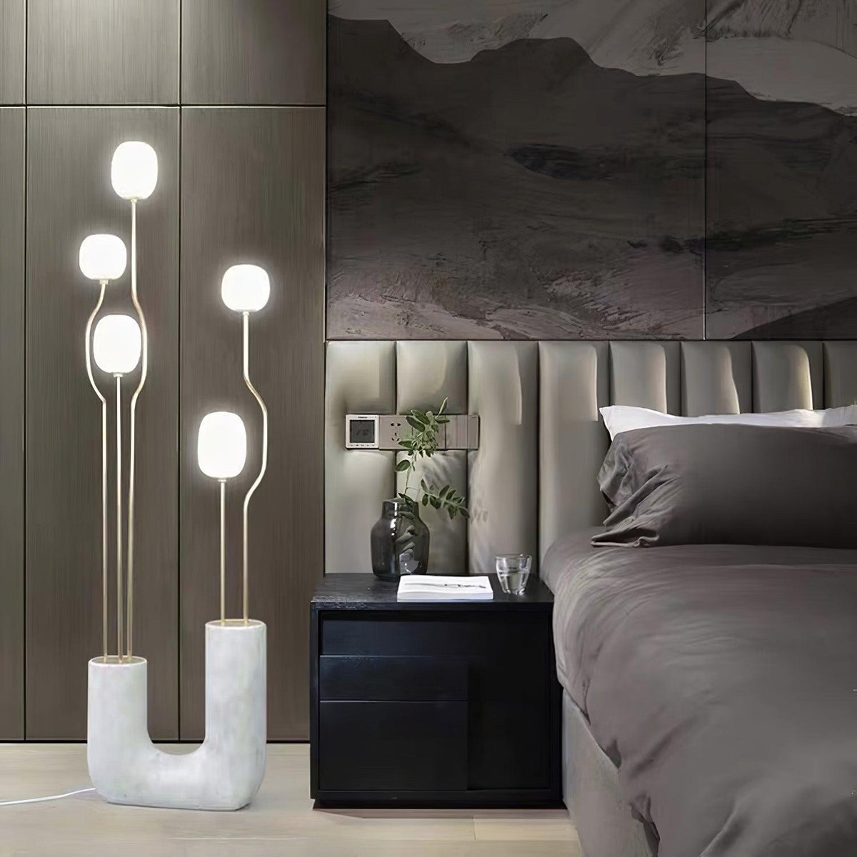 Avenoaya elegancka zewnętrzna lampa stojąca Comet