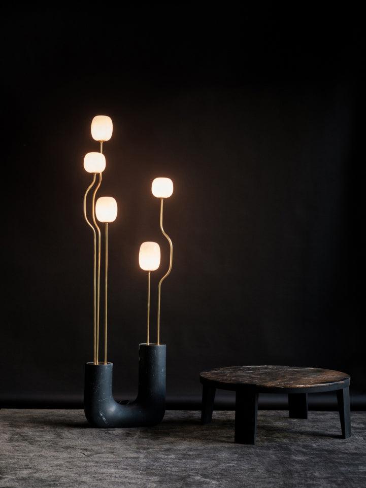 Avenoaya elegancka zewnętrzna lampa stojąca Comet
