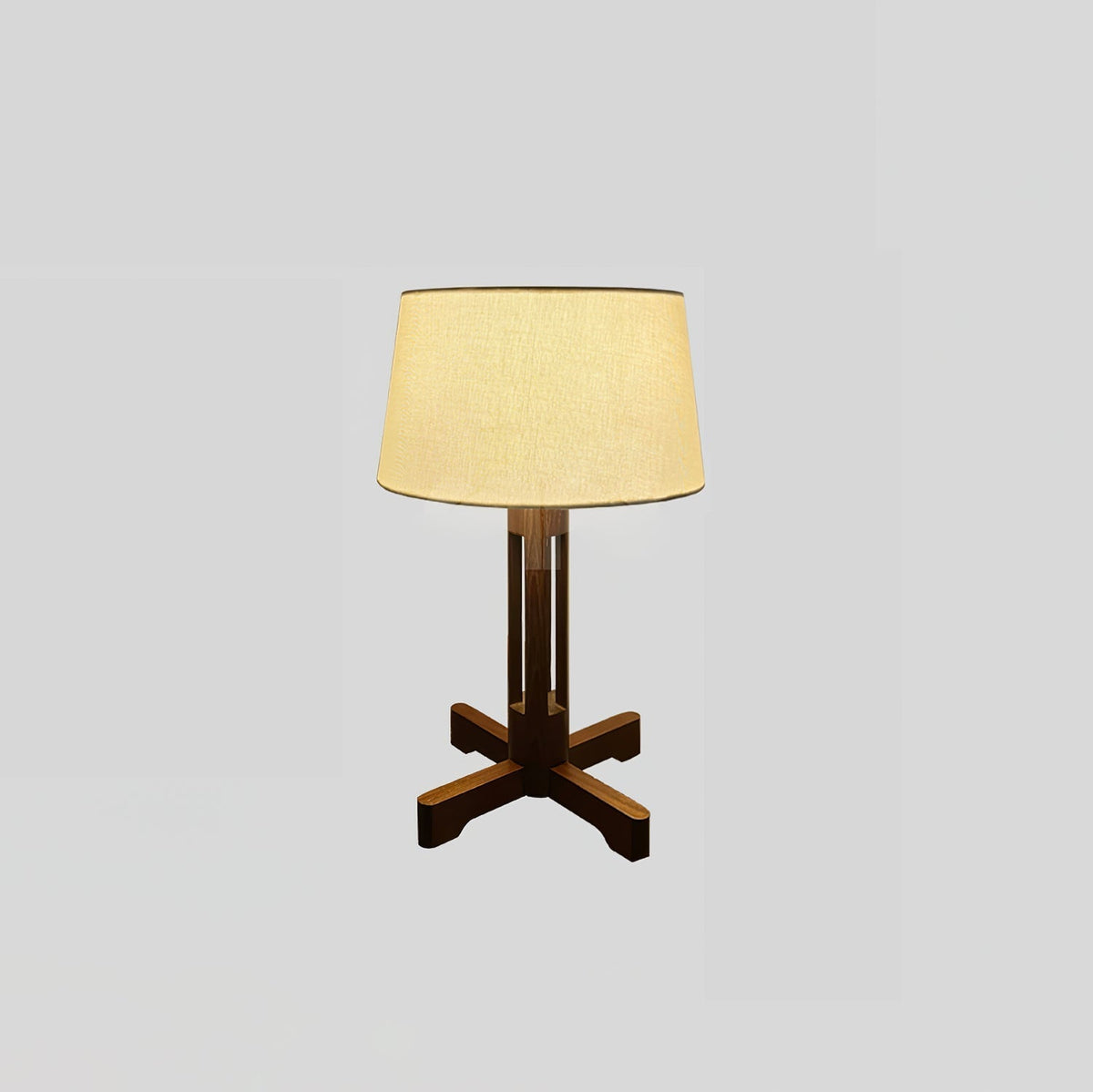 Rinivena drewniana lampa stołowa z tkaniny