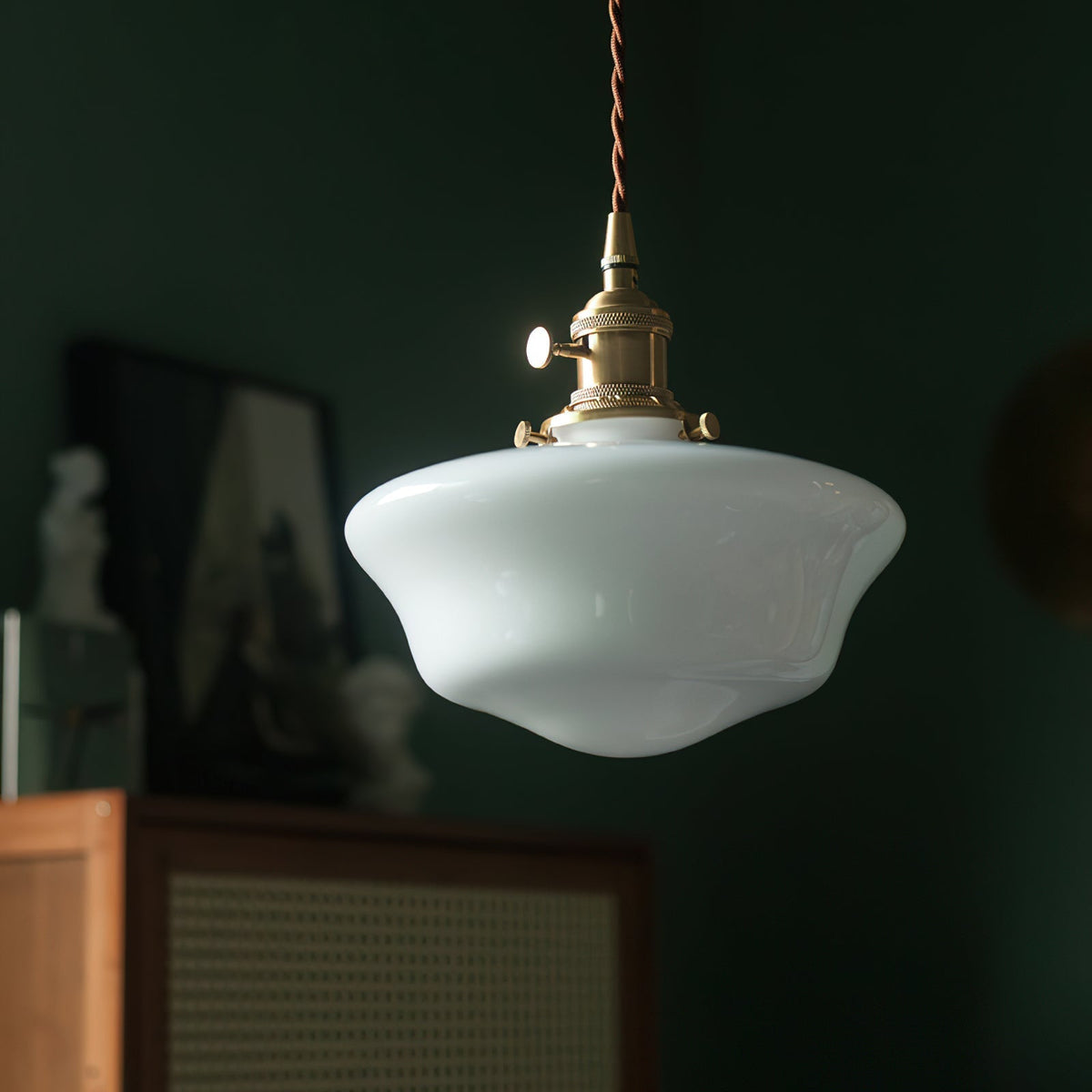 Lampa wisząca Droplet z miedzi i szkła mlecznego