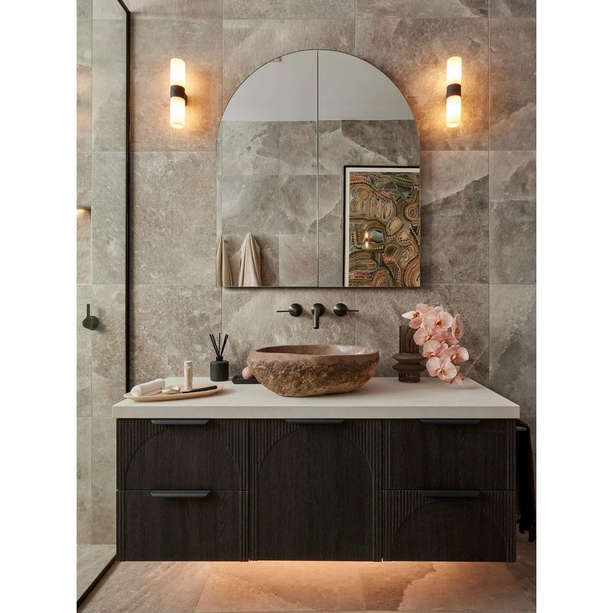 Alight Alabaster kinkiet