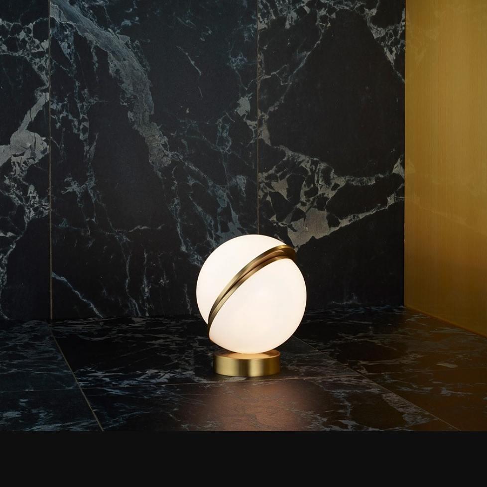 Solaria lampa stołowa futurystyczna