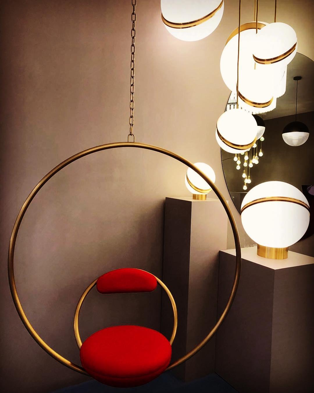Solaria lampa stołowa futurystyczna
