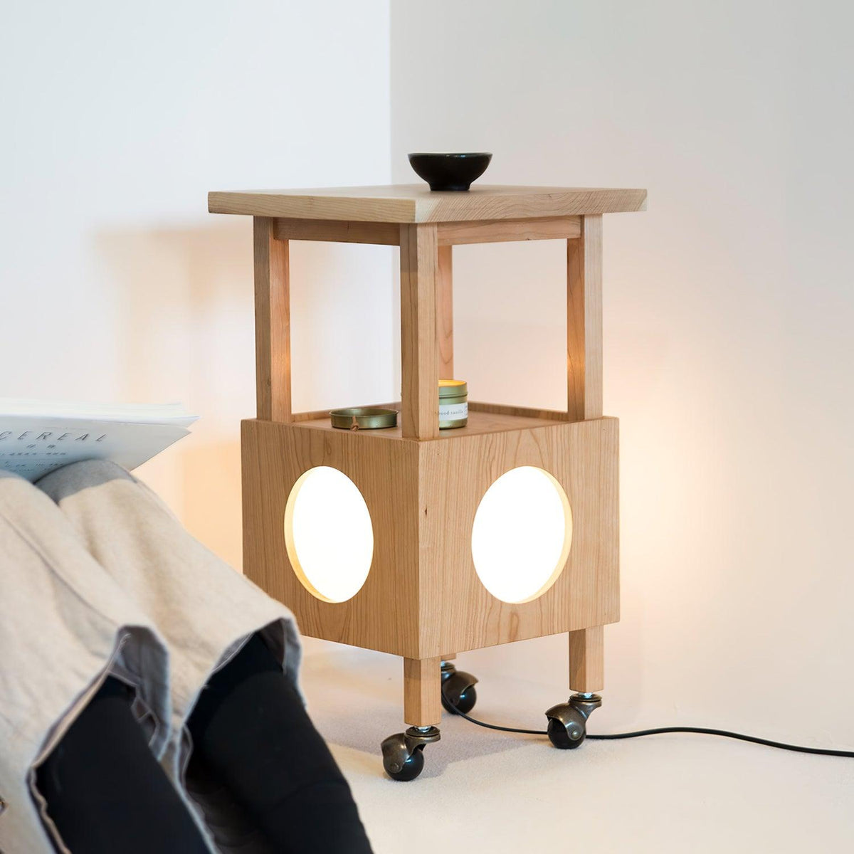 Selalira mobilna lampa stołowa Cubby
