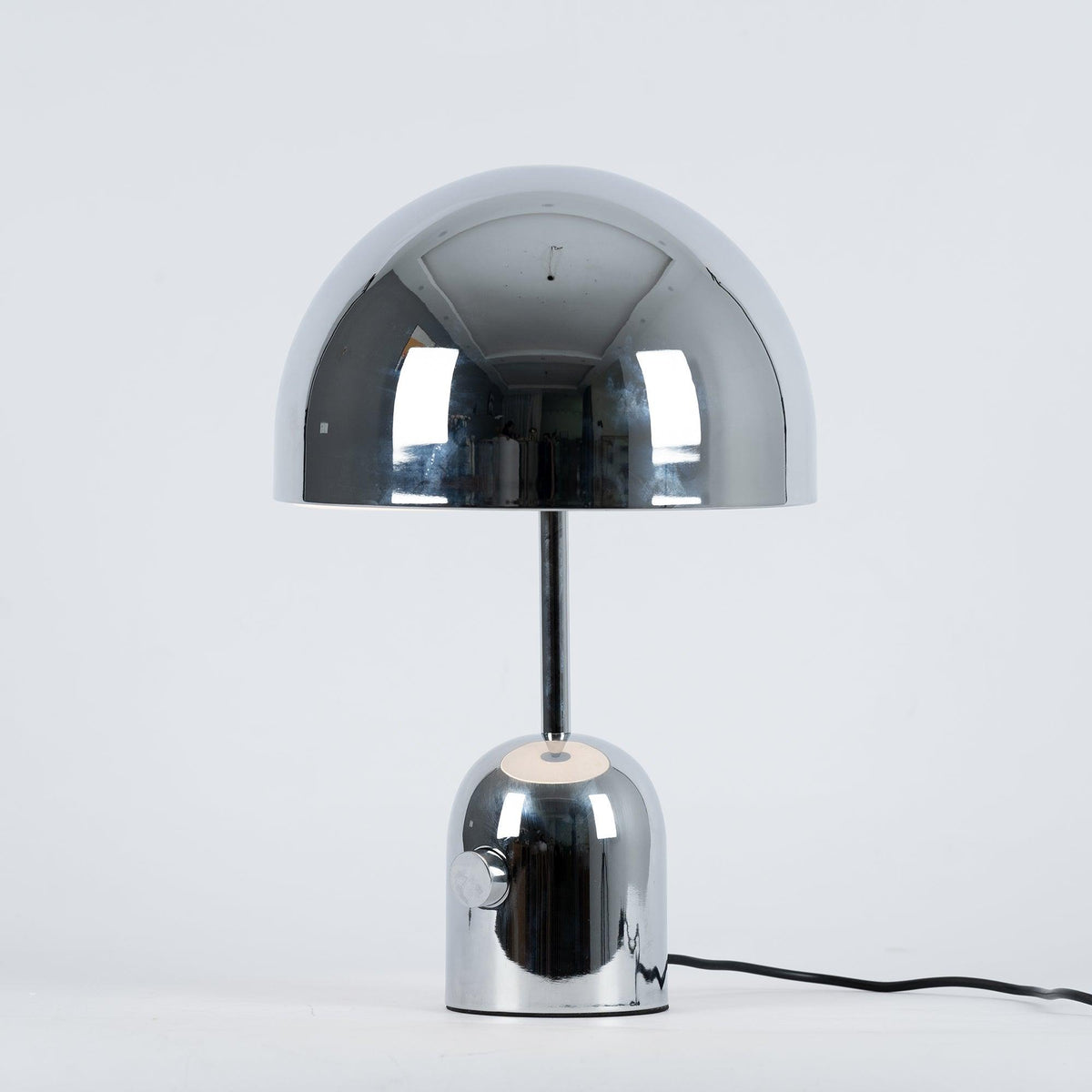 Ames luksusowa lampa stołowa Bell