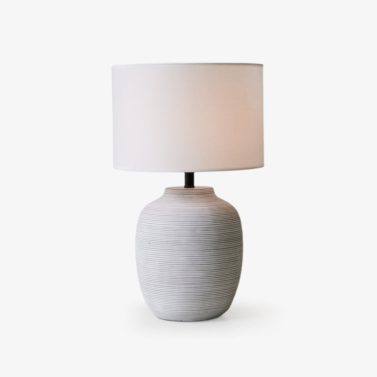 Edward minimalistyczna lampa stołowa z ceramiki
