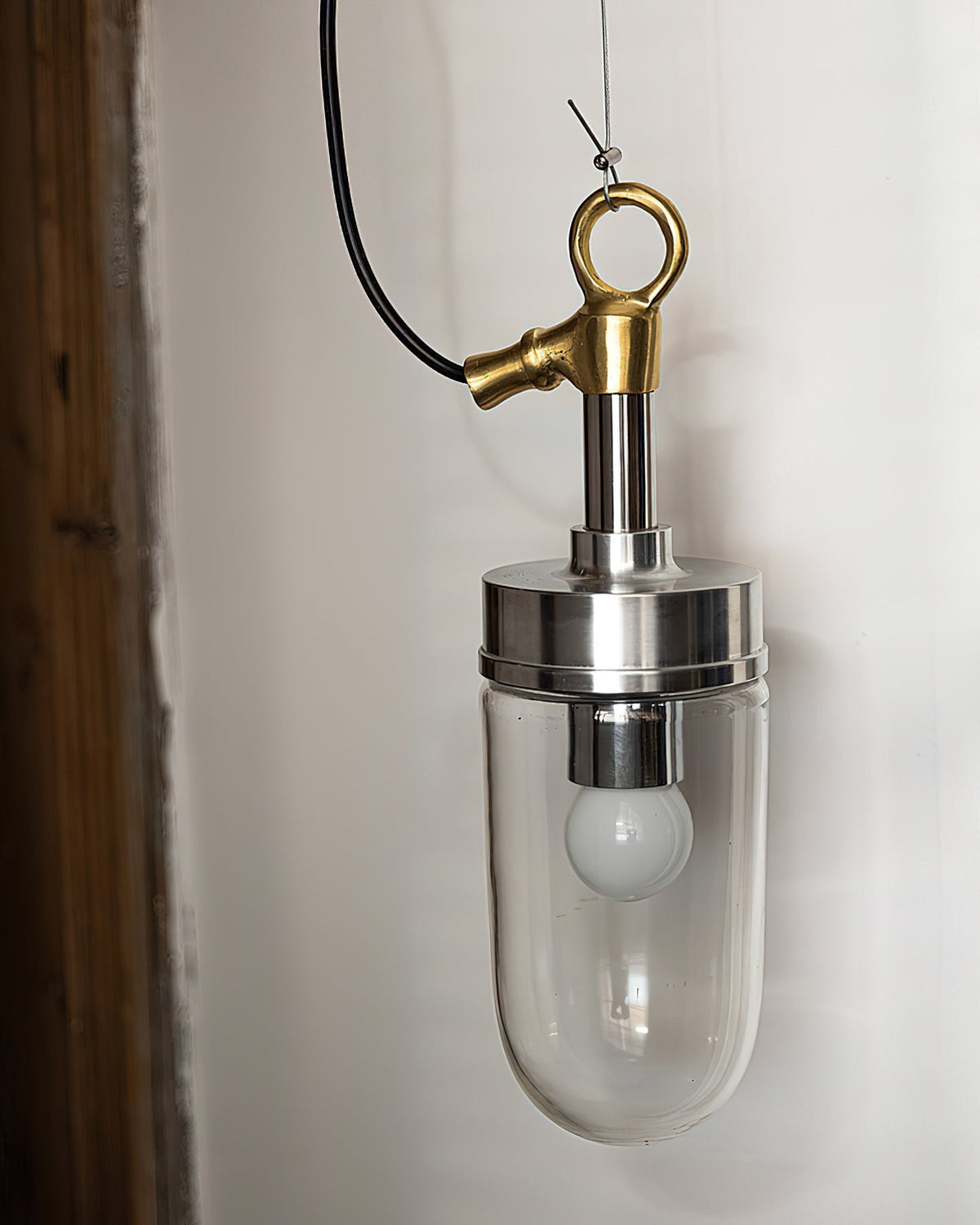 Seluaya lampa wisząca w kształcie kapsuły
