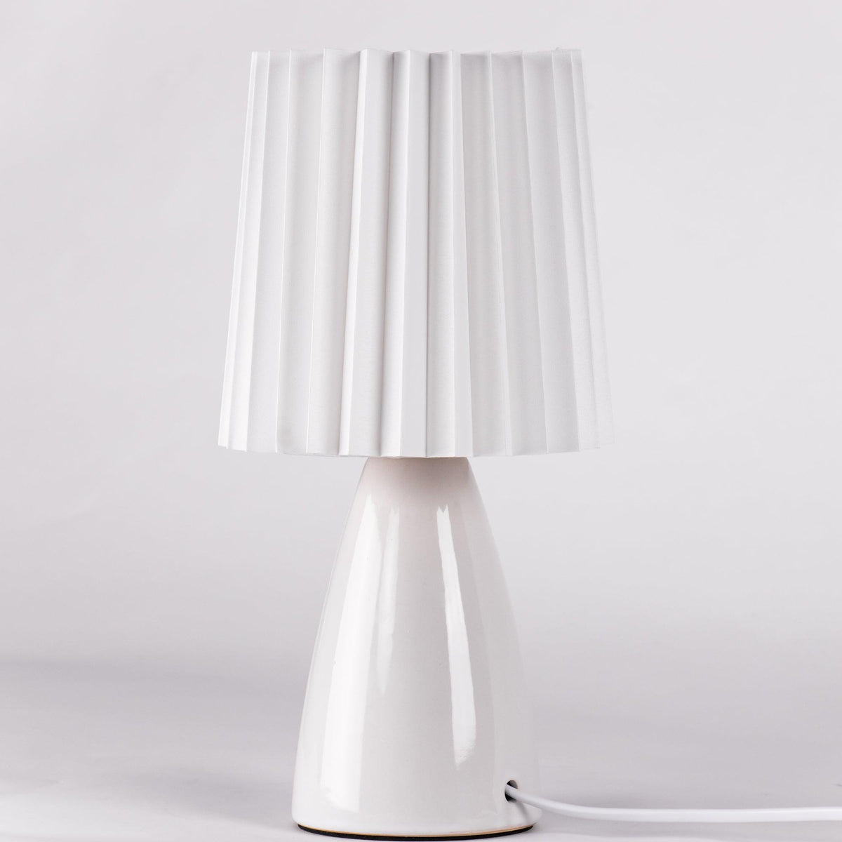 Boko minimalistyczna lampa stołowa z płótna