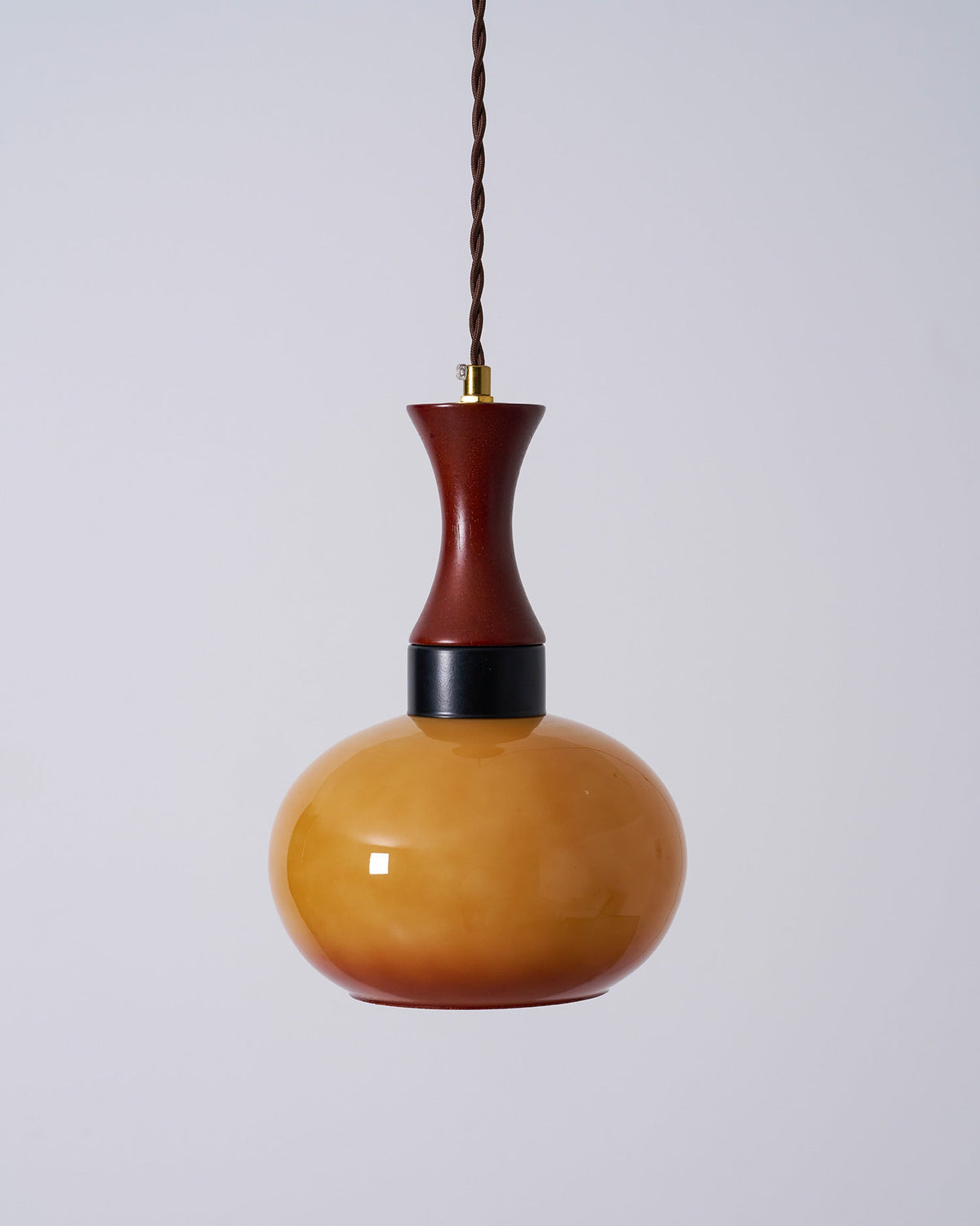 Chara lampa wisząca z wtyczką