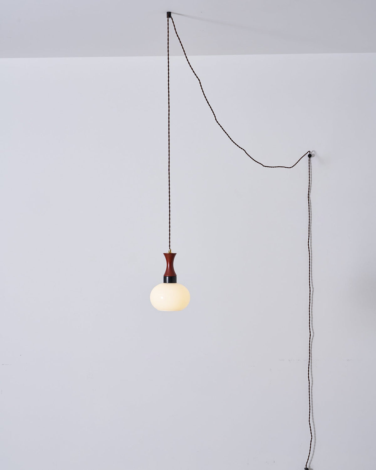 Chara lampa wisząca z wtyczką