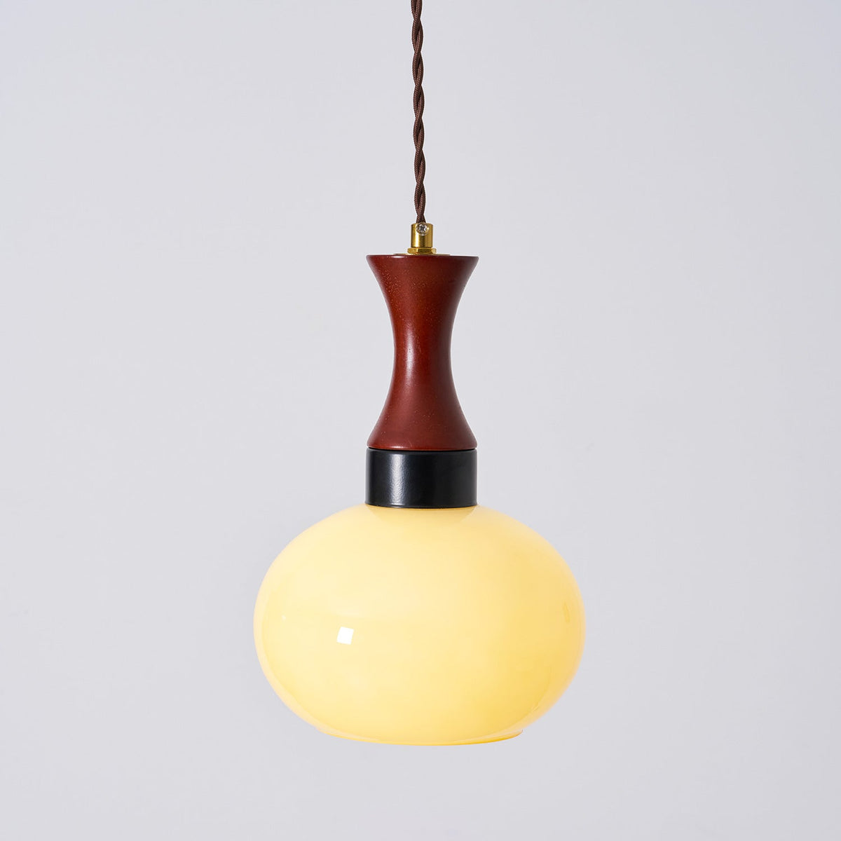 Chara lampa wisząca z wtyczką
