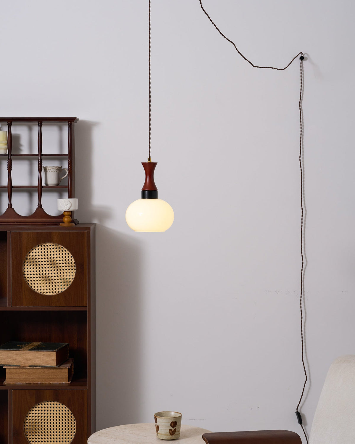 Chara lampa wisząca z wtyczką