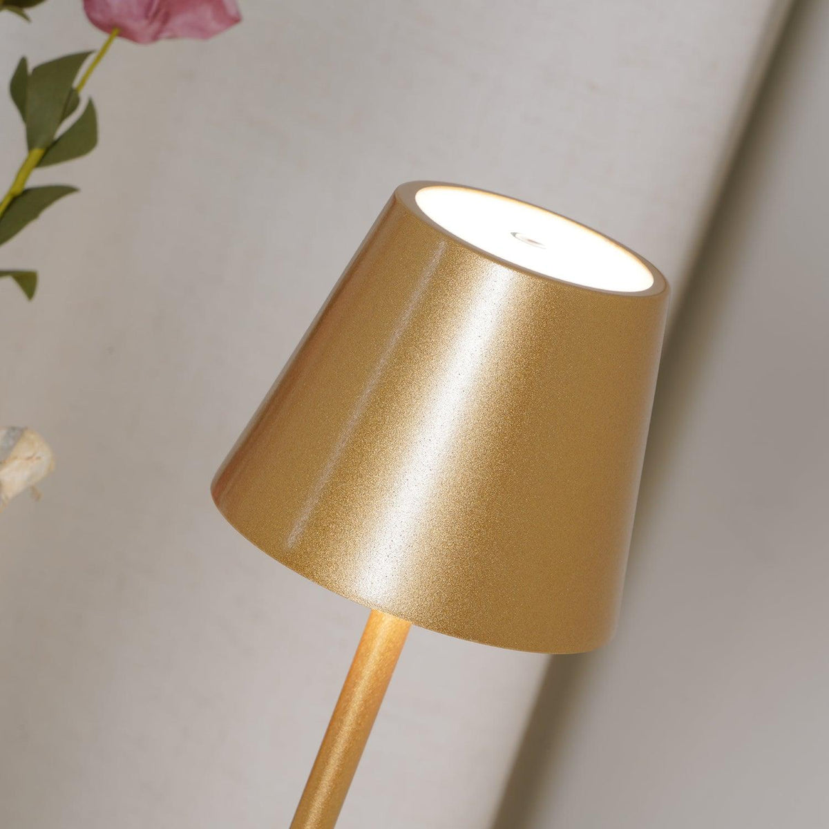 Viraorelia lampa stołowa