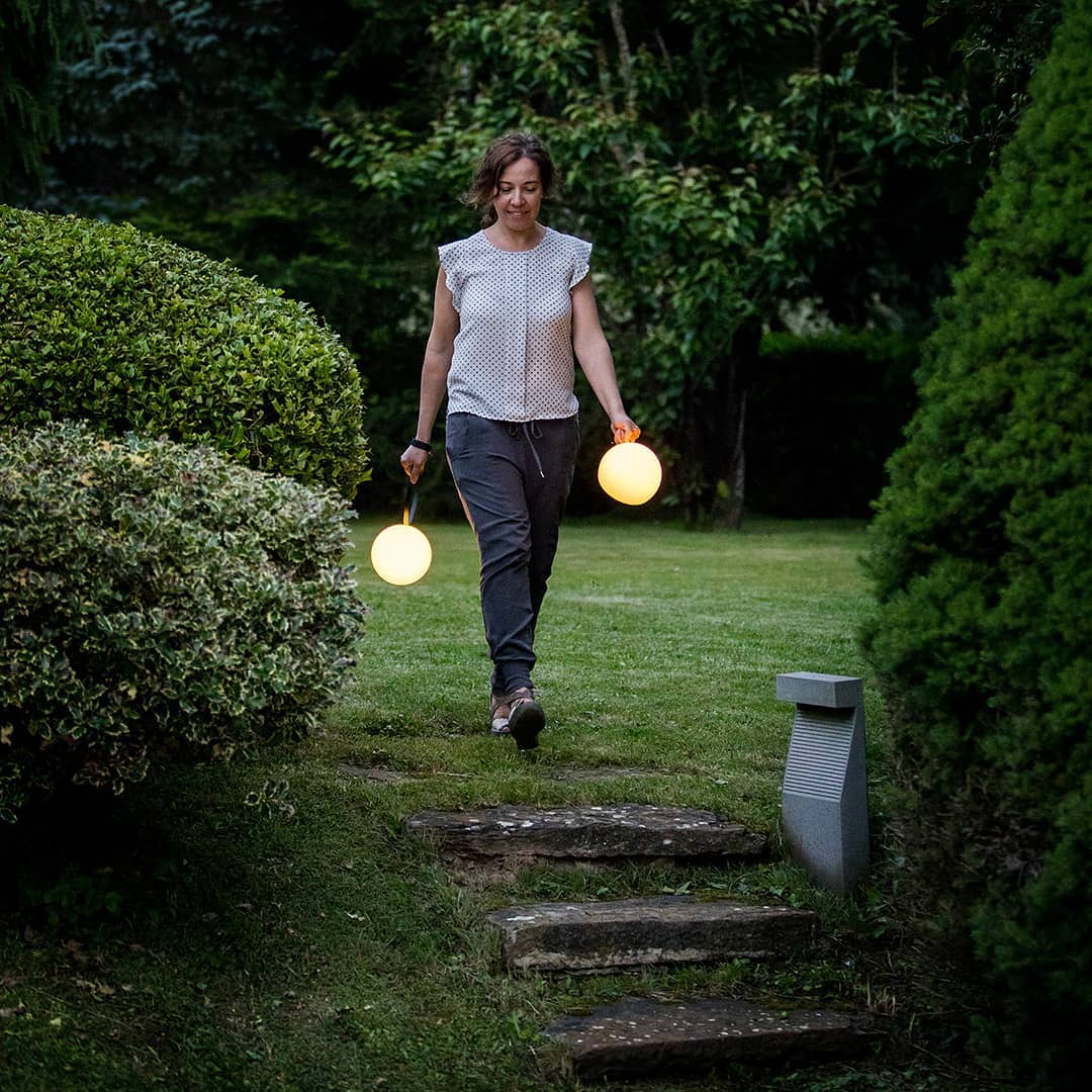 Cooper minimalistyczna lampa stołowa