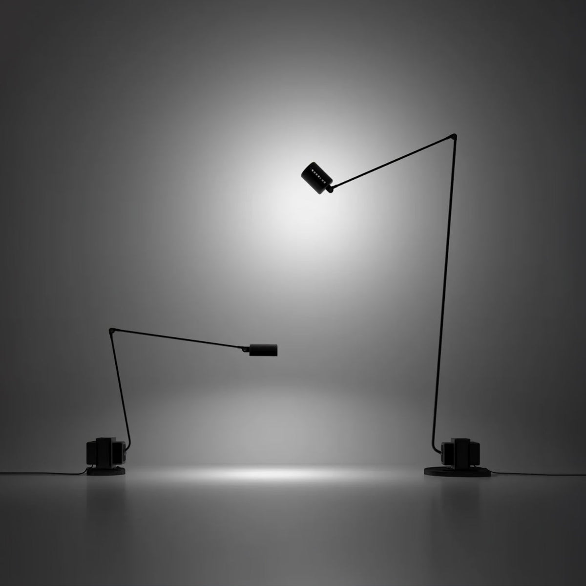 Nerilux regulowana lampa stojąca