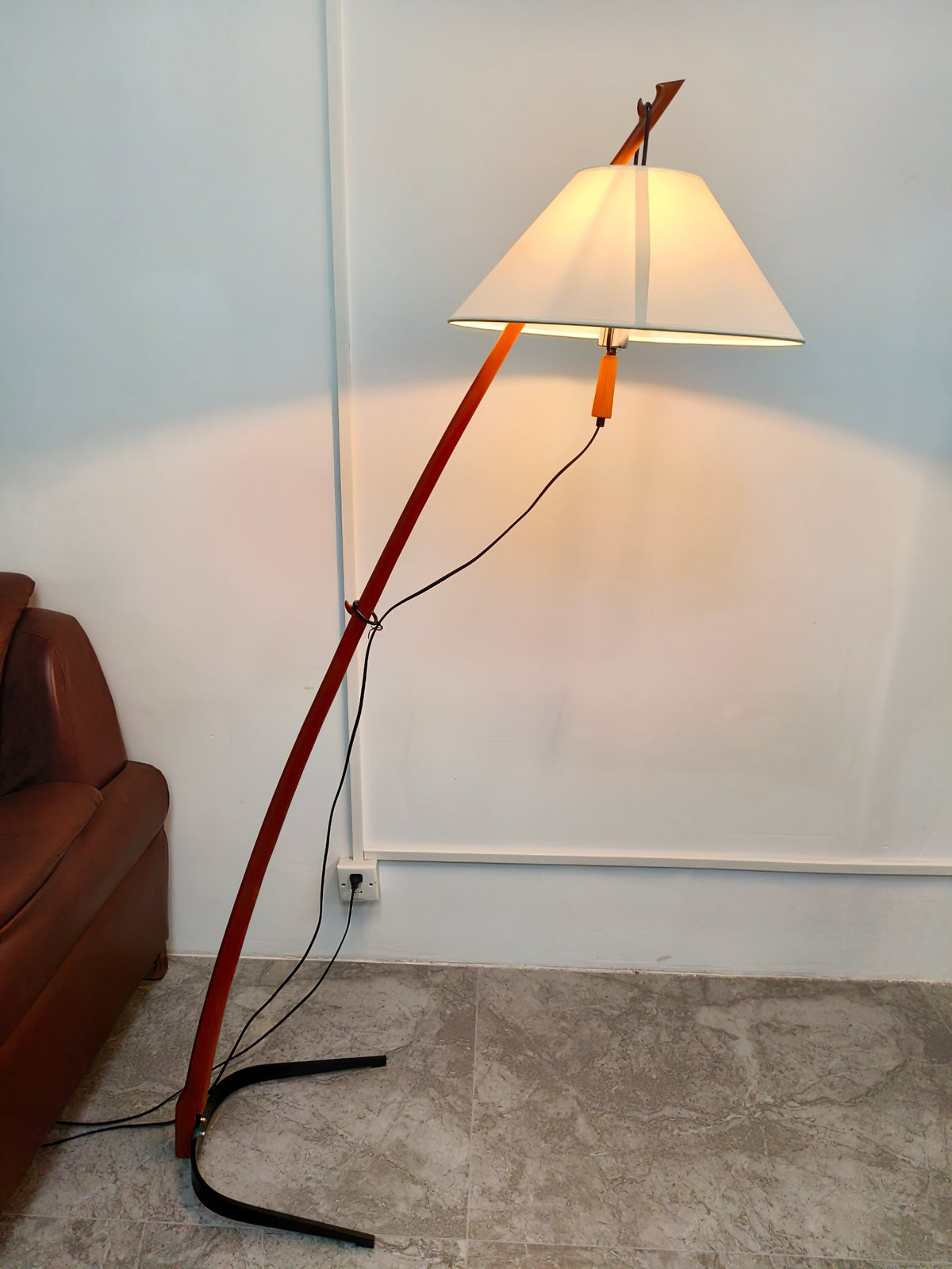 Irigen Arc lampa stojąca
