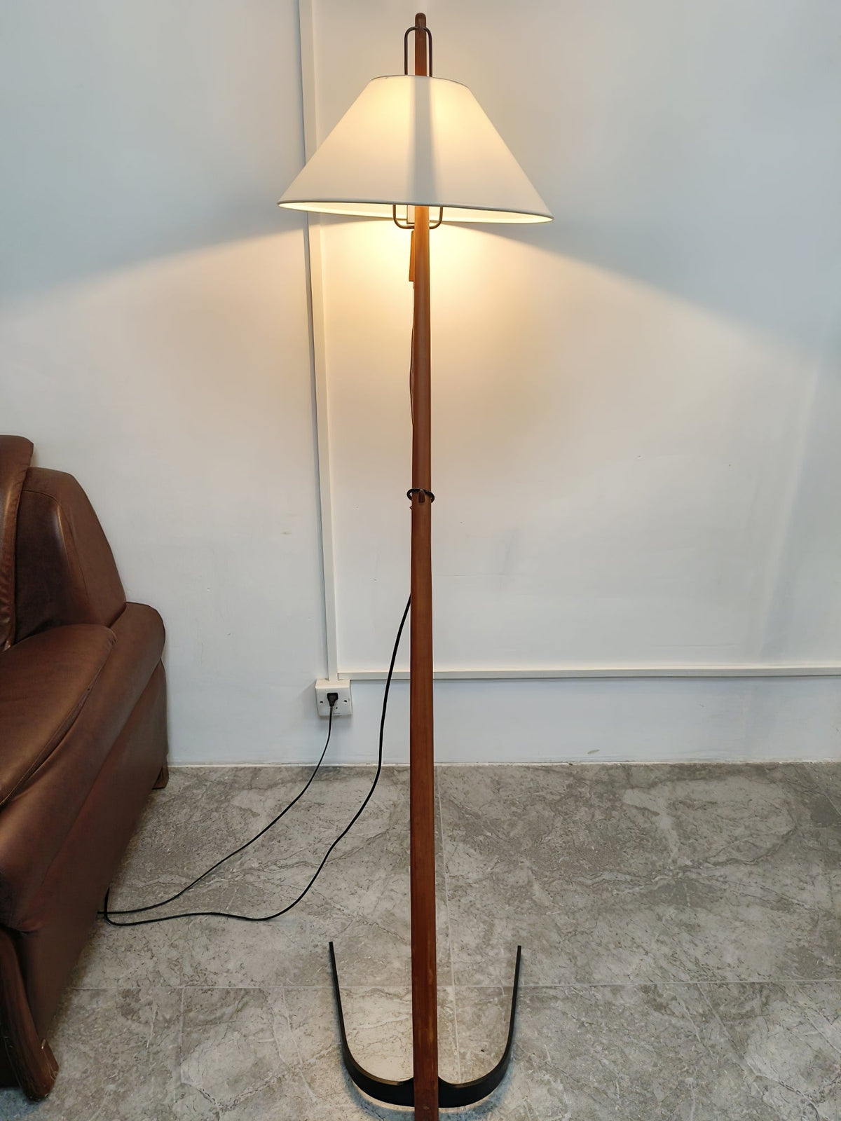 Irigen Arc lampa stojąca