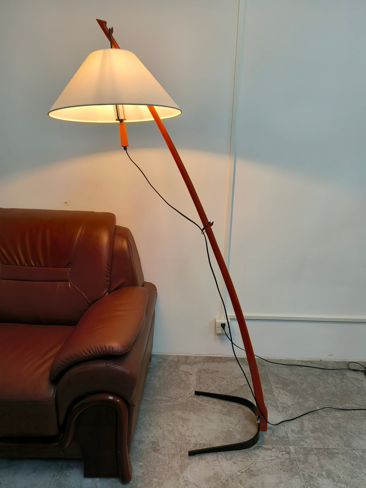 Irigen Arc lampa stojąca