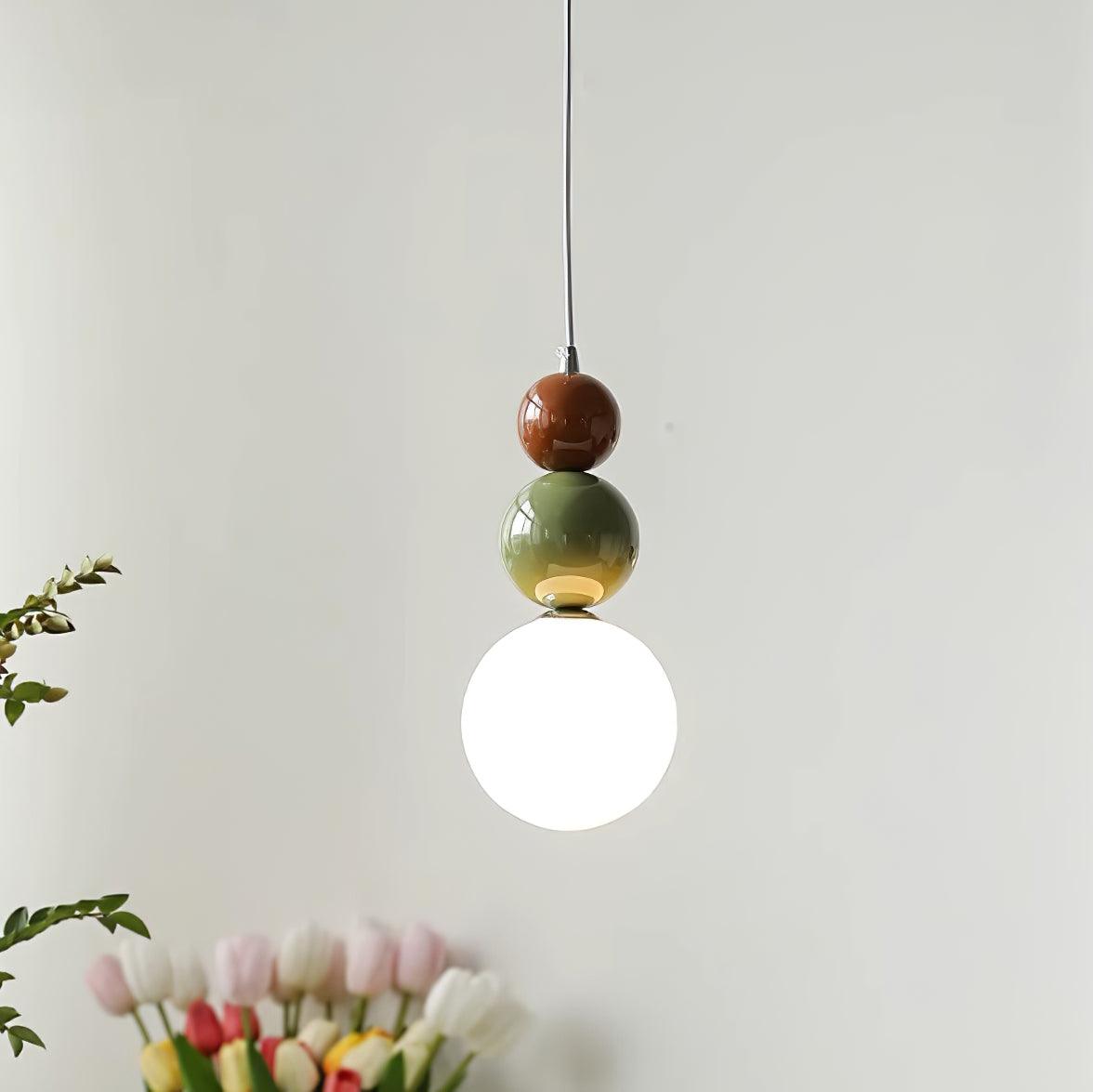 Lunetta Stacked lampa wisząca z kolorowymi sferami