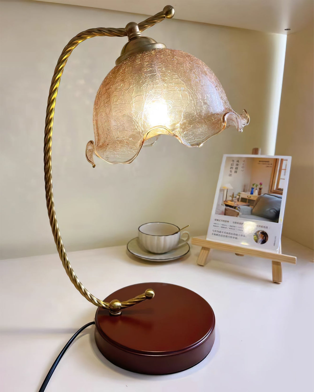 Kostor lampa stołowa