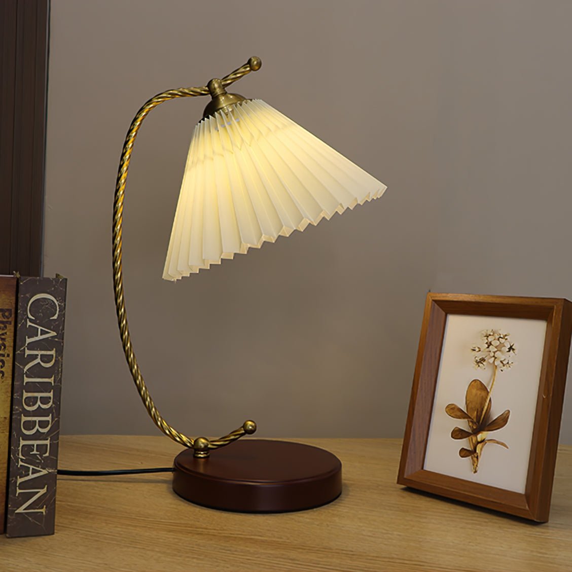 Kostor lampa stołowa