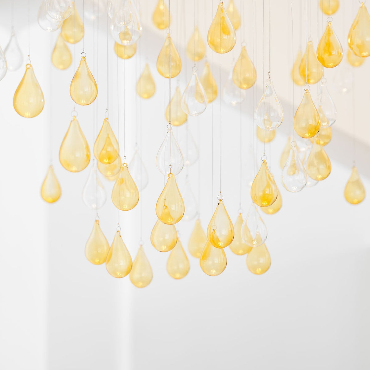 Droplets Cascading żyrandol ze szkła