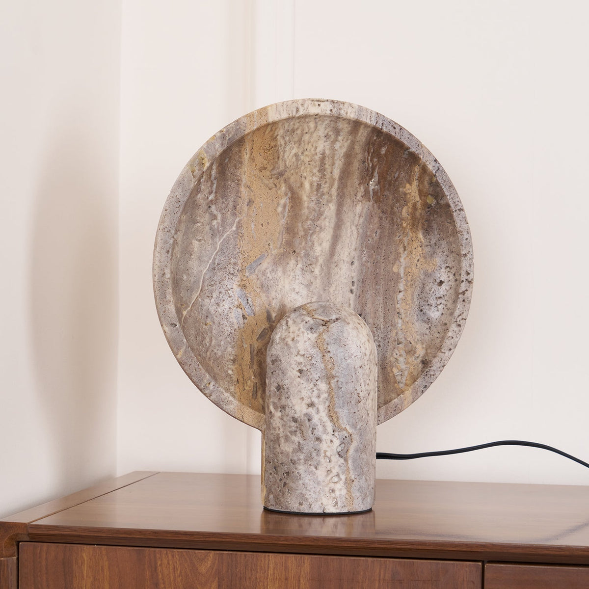 Valemu saucer-base travertine lampa stołowa