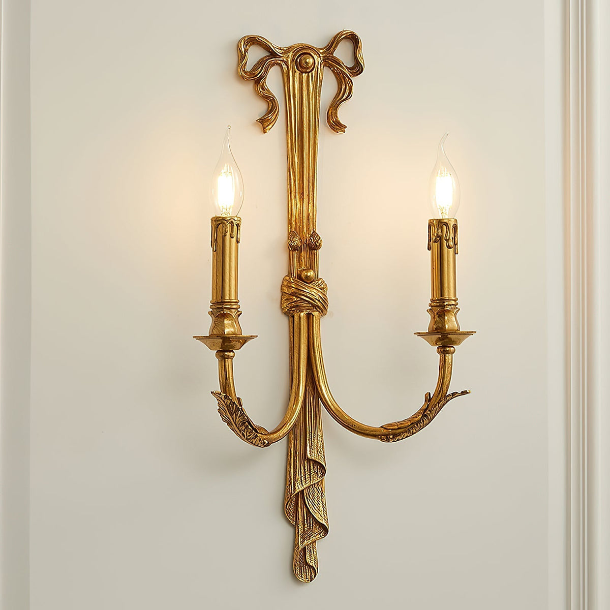 Lampa ścienna Oriaielle z mosiądzu
