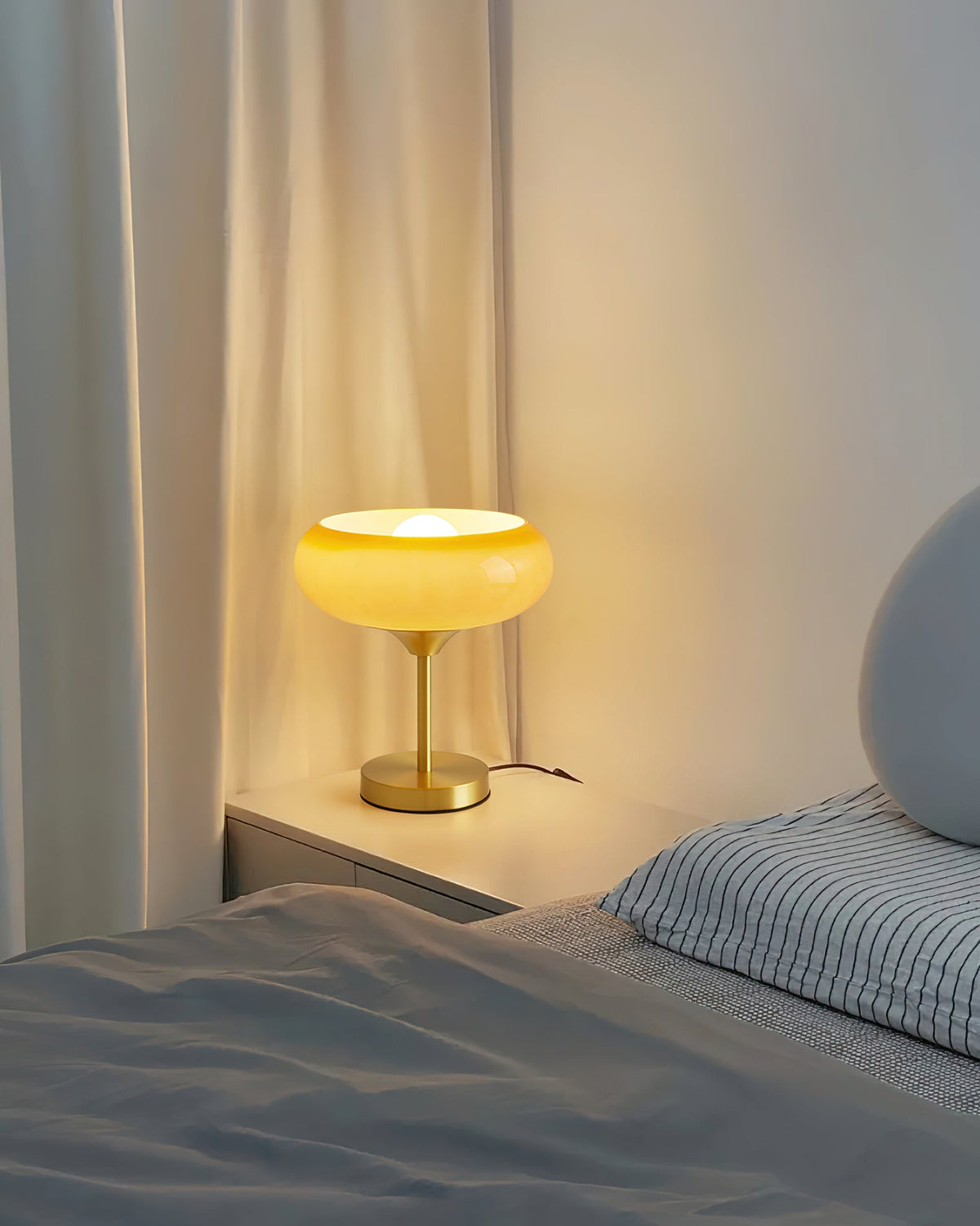Lampa stołowa Saffron
