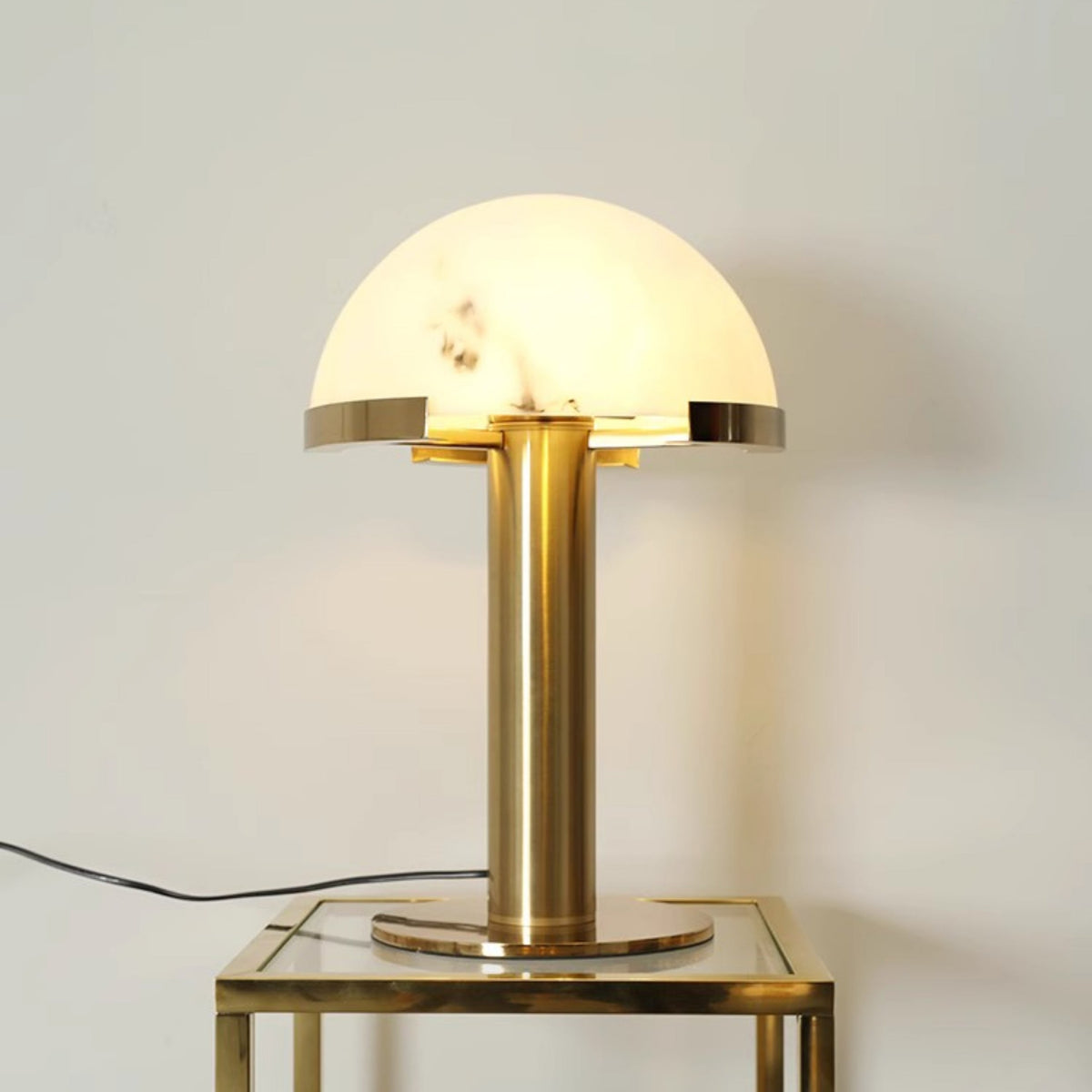 Keir lampa stołowa z alabastrem