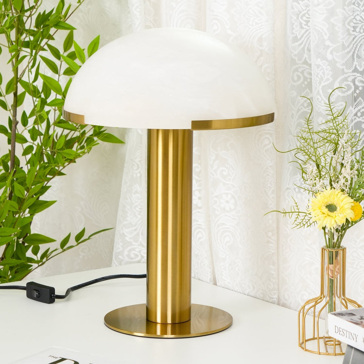 Keir lampa stołowa z alabastrem