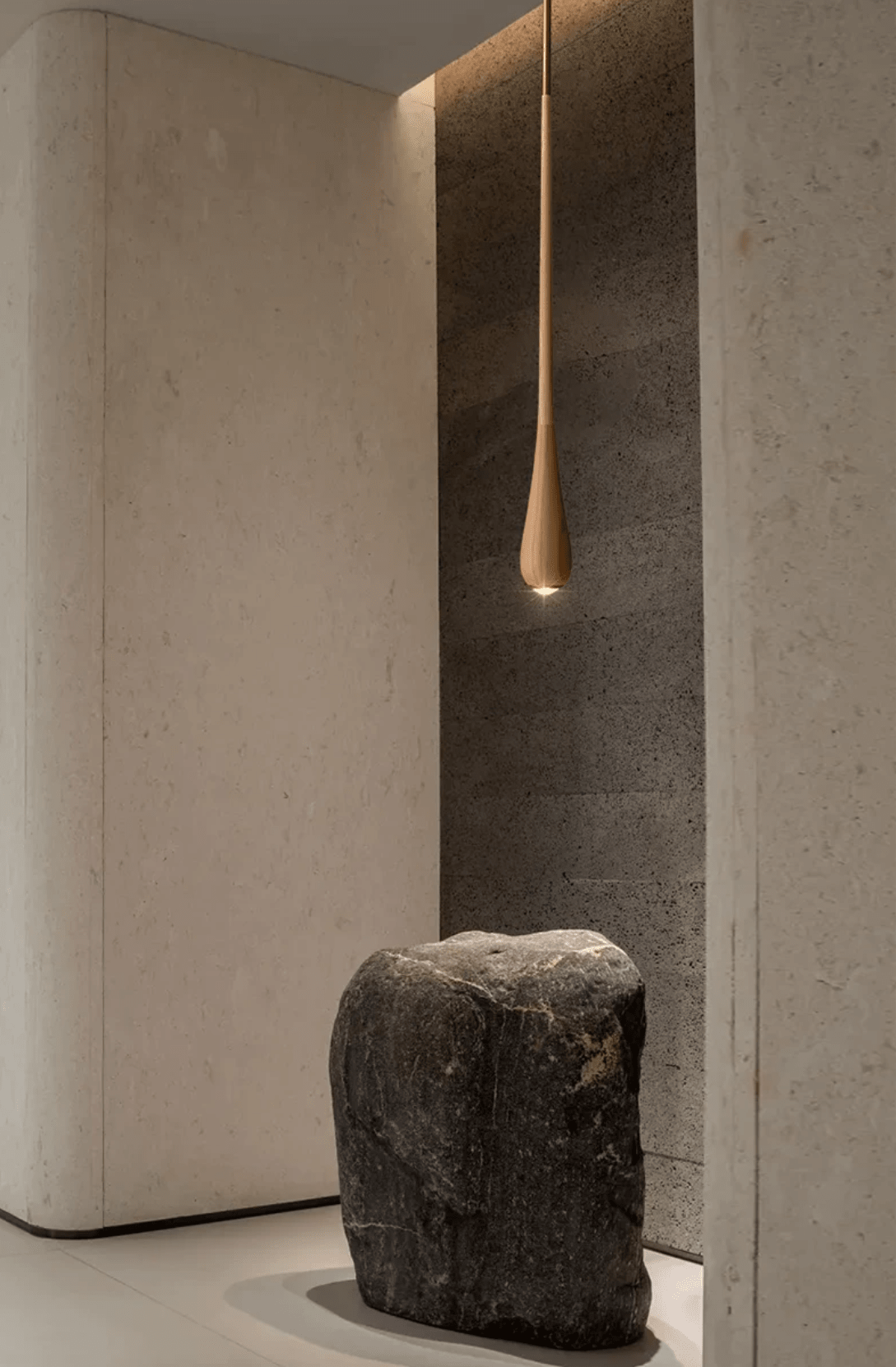 Sylvaelle wisząca lampa w kształcie łezki z drewna