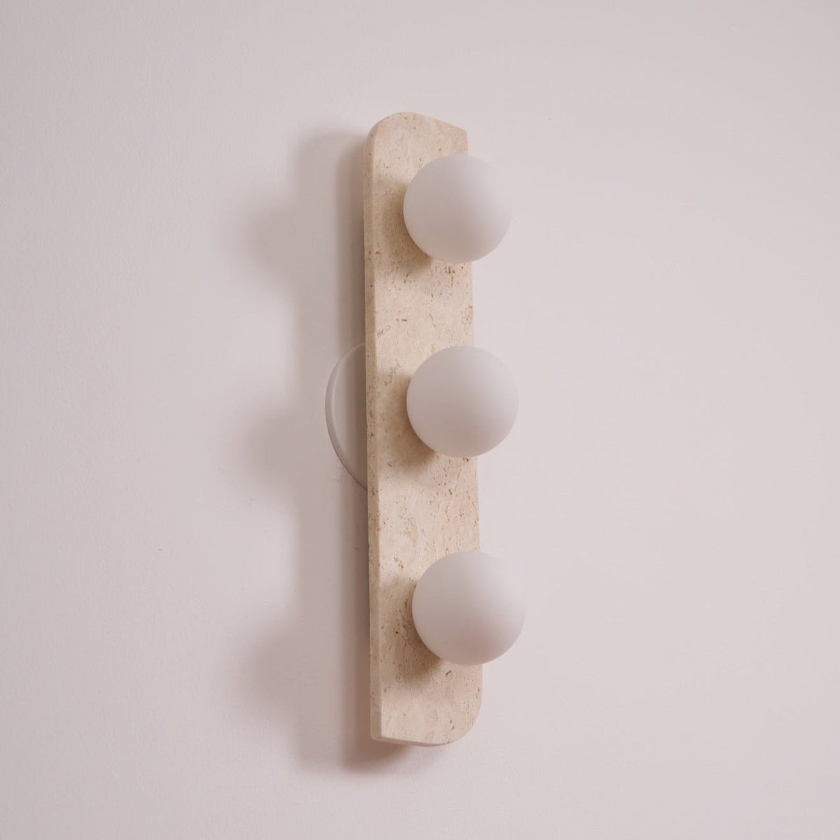 Kinkiet Minimalist Travertine Taviniella