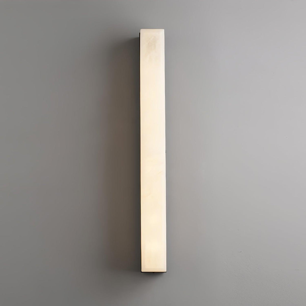 Nivivette Pillar Alabaster kinkiet