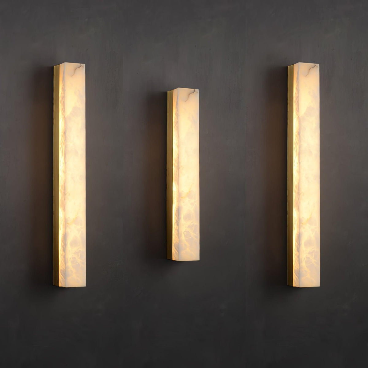 Nivivette Pillar Alabaster kinkiet