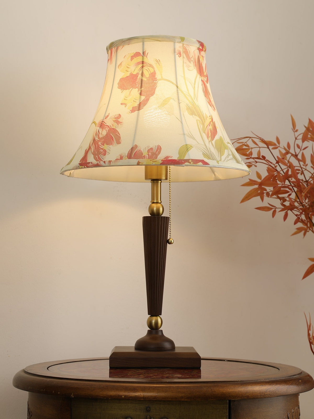 Lampa stołowa Zarw z drewna i płótna