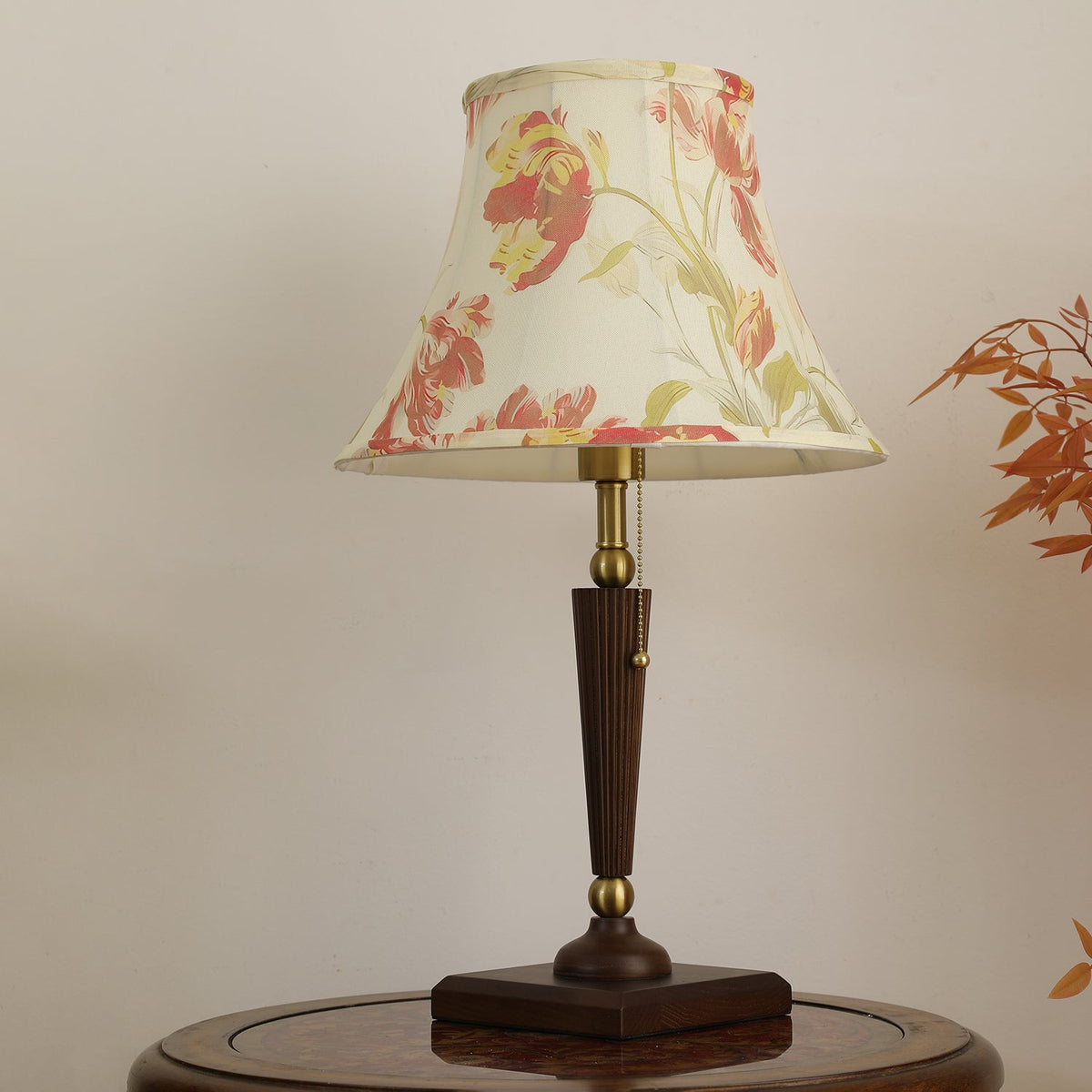 Lampa stołowa Zarw z drewna i płótna