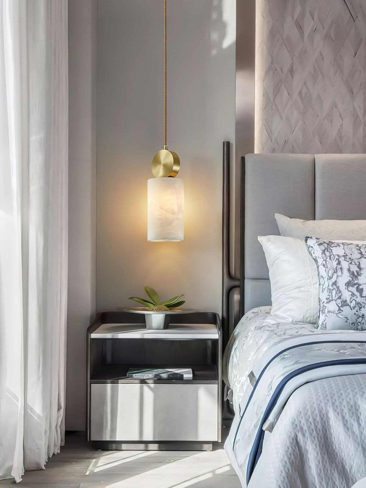 Salen lampa wisząca z alabastrem i miedzią