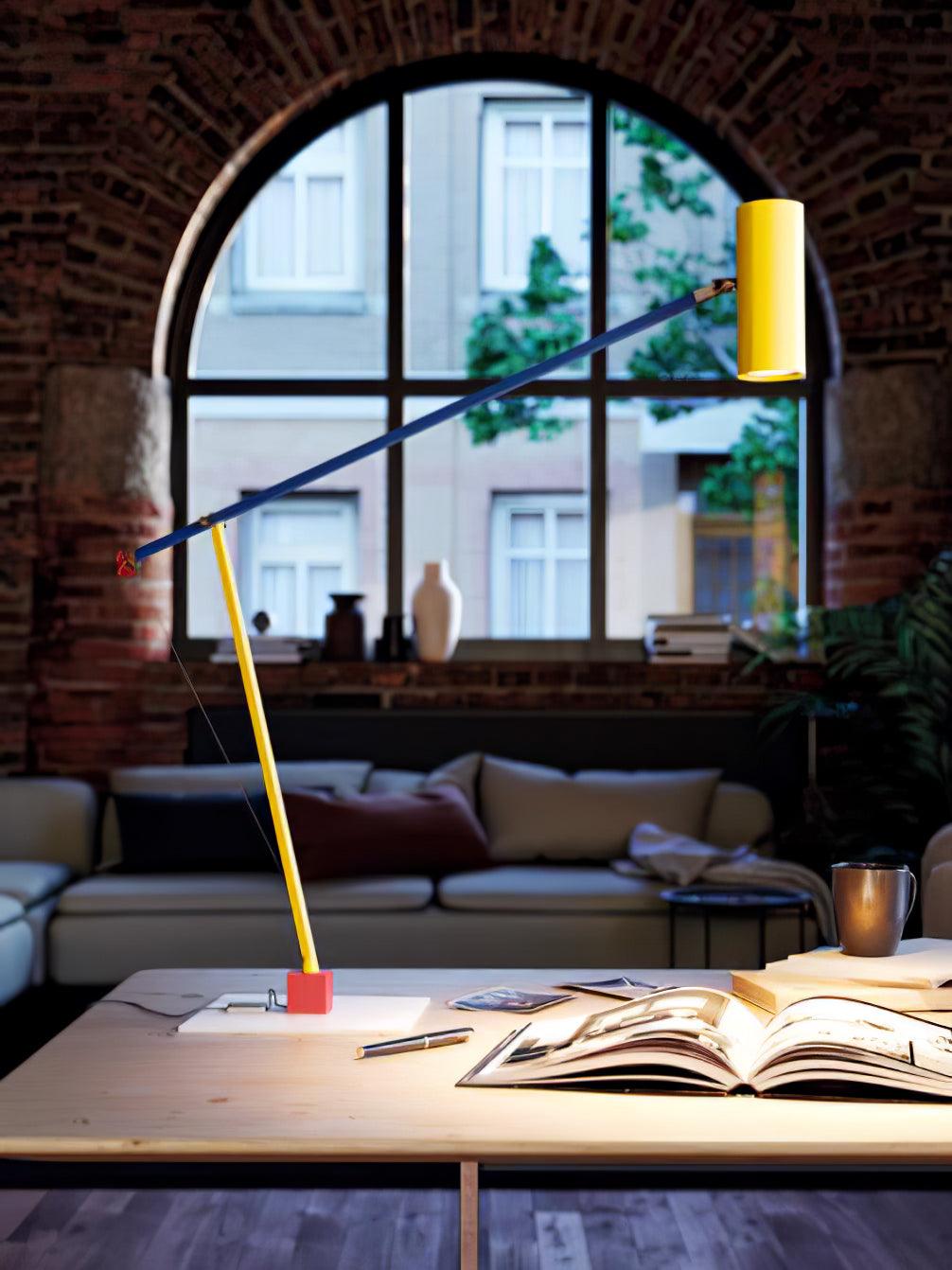 Ember nowoczesna minimalistyczna lampa stołowa