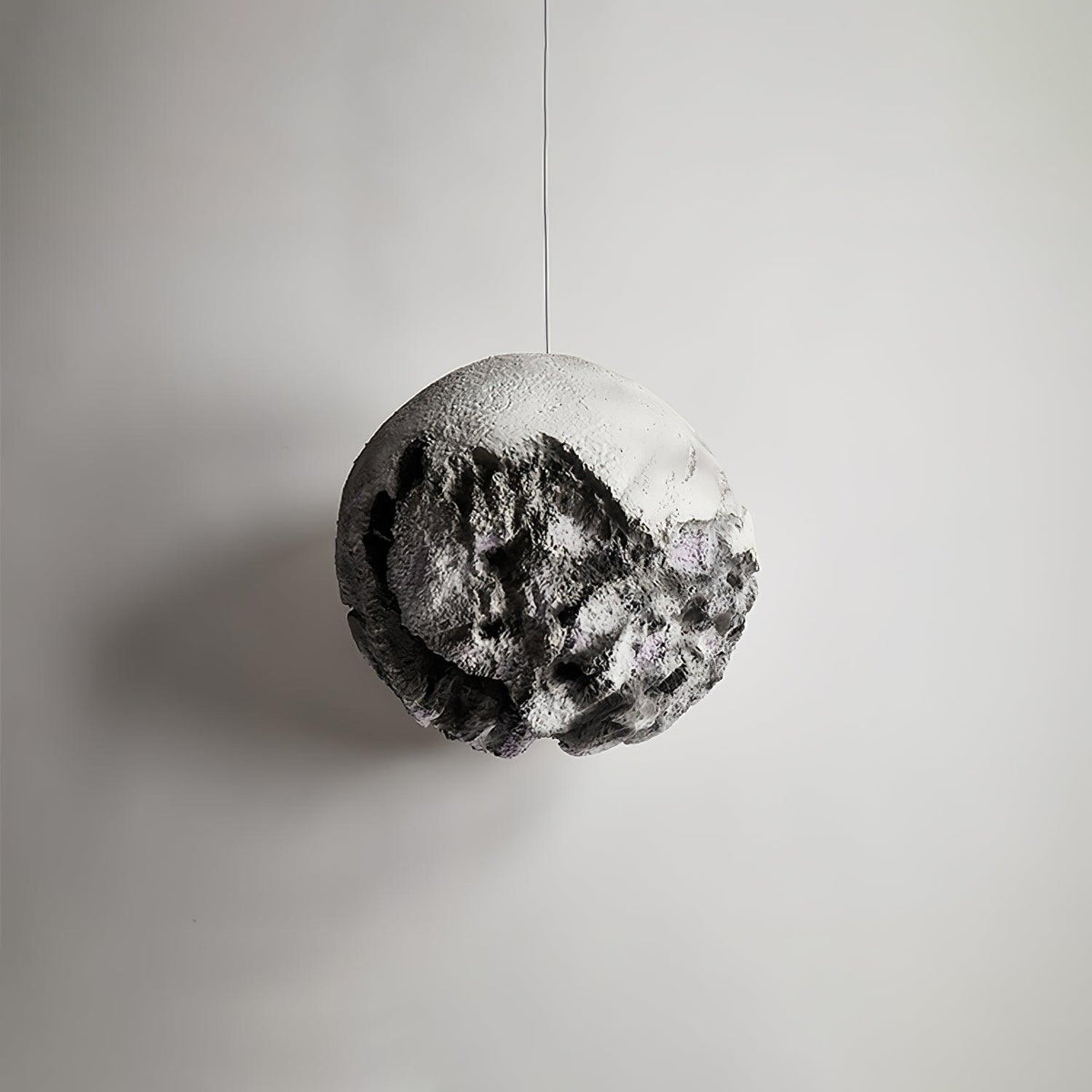 Ilphaara nieregularna lampa wisząca z planety w kształcie globu wykonana z tworzywa sztucznego