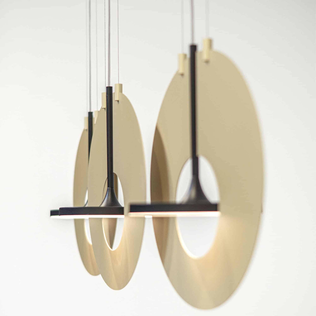 Sirixy lampa wisząca owalny pierścień geometryczny